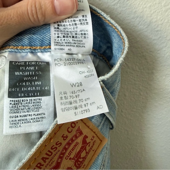 Levi’s 501 Light Blue Denim Shorts with Floral Embroidery - Picture 6 of 7